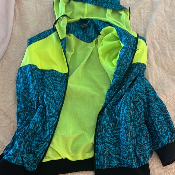 Nike windbreaker - Picture 2 of 4
